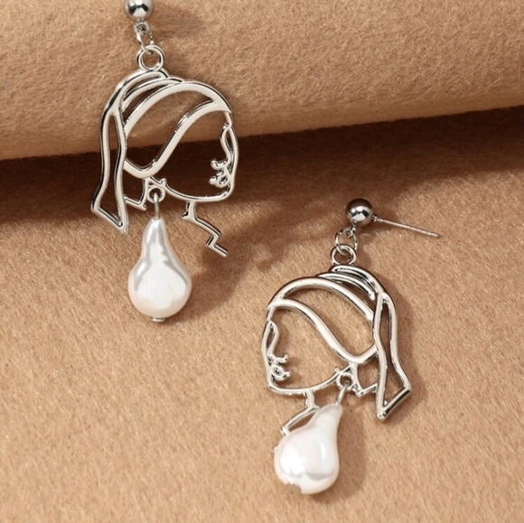 Unique Abstract art earrings. With faux pearls (S925) - Picture 2 of 4